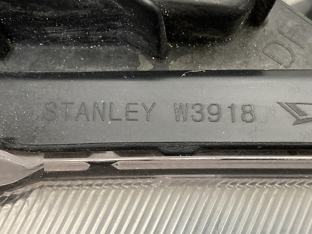 ルーミー M900A/M910A 純正 前期 右 ヘッドライト/ランプ レベライザーLED STANLEY W3918 81130-B1220 トヨタ(150005)