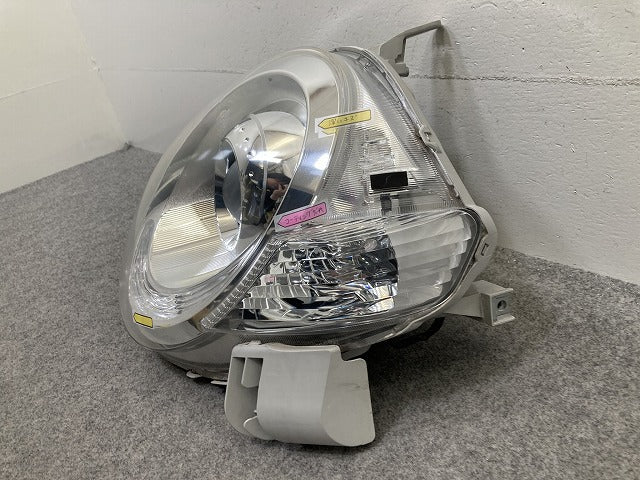 シエンタ NCP81G/NCP85G 純正 左 ヘッドライト/ランプ レベライザーハロゲン KOITO 52-265 トヨタ(150006)