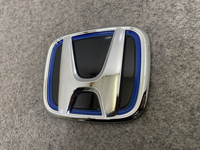 新車取り外し!オデッセイ ハイブリッド e:HEV アブソルート RC4/RC5 純正 フロント エンブレム/オーナメント 75701-TKN-H000(150017)