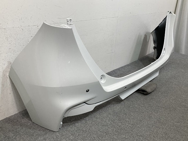 フィット RS GR3/GS4 純正 リア バンパー Rバンパー 71501-TZA-ZX00 プラチナホワイトパール NH883P ホンダ(150037)