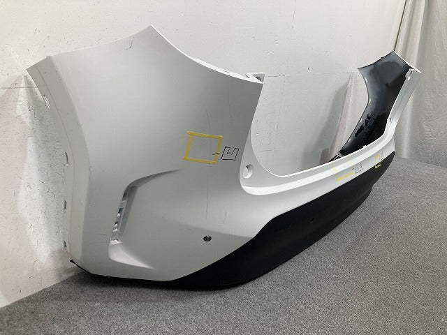 ヤリスクロス MXPB10/MXPB15/MXPJ10/MXPJ15 純正 リア バンパー スポイラー付 Rバンパー 52159-52A90/B00/20 ホワイトパール 089(150040)