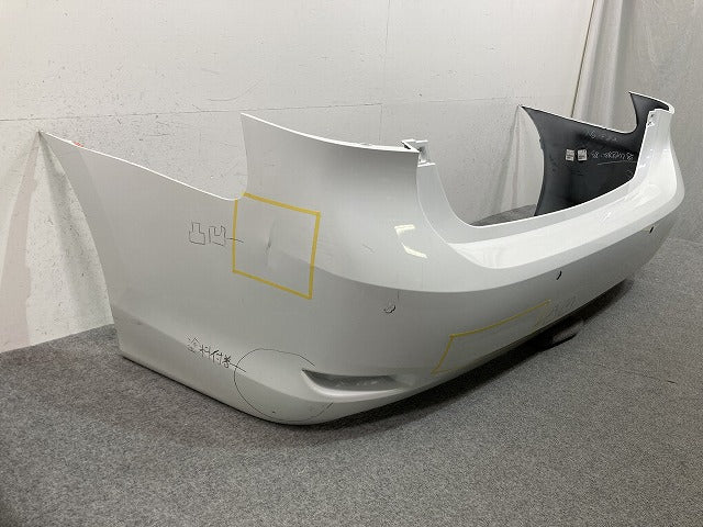 CT CT200h/ZWA10 純正 リア バンパー Rバンパー 52159-76070 ホワイト レクサス(150044)