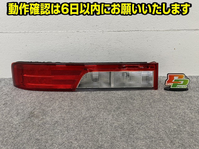 エブリィワゴン DA17W 純正 左 テールランプ/ライト/レンズ LED LH ICHIKOH D146 スズキ(150058)