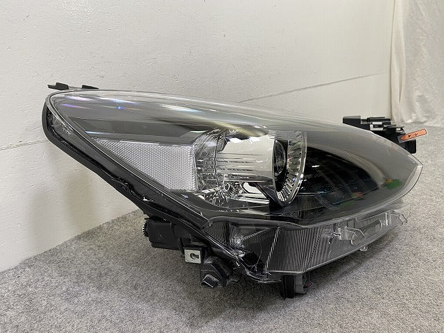 マツダ2/MAZDA 2/ DJLFS/DJLAS/DJ5FS/DJ5AS 純正 右 ヘッドライト/ランプ レベライザーLED 刻印MJ RH KOITO 100-8N03H マツダ(150062)