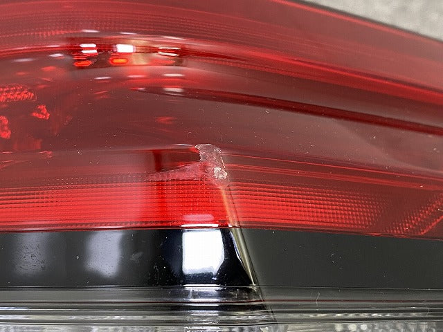 オーラ AURA/ノート NOTE FE13/FSNE13/E13/SNE13 純正 右 テールランプ/ライト/レンズ LED RH ICHIKOH D269 日産(150068)