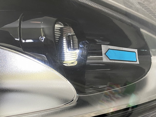 シエンタ 170系/NSP170G/NCP175G/NHP170G 純正 後期 右 ヘッドライト/ランプ LED レベライザー 刻印33 ICHIKOH 52-317 81130-52N00(150070)