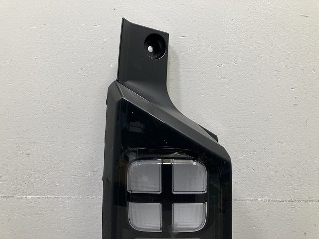 フリード エアー/GT1/GT3 左 テールランプ/ライト/レンズ LED LH KOITO 220-622E7 33550-33F-J01 ホンダ(150071)