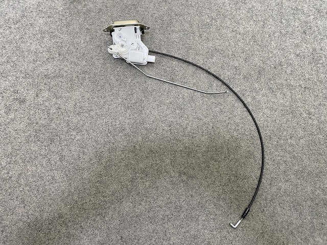 クリッパー NV100 DR17V 純正 リア トランク/バックドアロック ソレノイド 90502-4A01E 日産(150075)