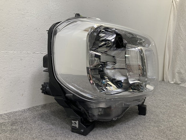 スペーシア MK94S 純正 右 ヘッドライト/ランプ LED レベライザー RH KOITO 100-593DM スズキ(150095)