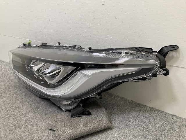 ヤリス KSP210/MXPA10/MXPA15/MXPH10/MXPH15 MXPH14/MXPH17 純正 左