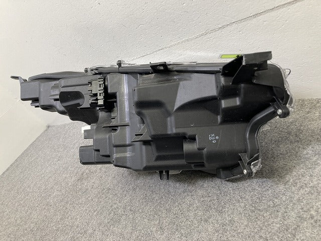 ヤリス KSP210/MXPA10/MXPA15/MXPH10/MXPH15 MXPH14/MXPH17 純正 左 ヘッドライト/ランプ レベLED 刻印K2 KOITO K0-3 81150-K0031(150107)