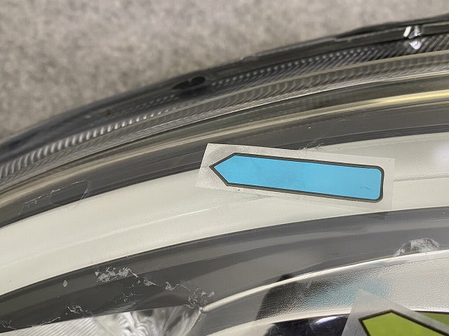 パッソ モーダ M700A/M710A 純正 左 ヘッドライト/ランプ レベライザーLED LH KOITO 100-69028 81170-B1260 トヨタ(150156)