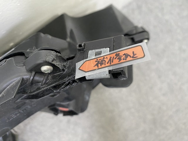 クラウン スポーツ AZSH36W/37W 左 ヘッドライト/ランプ LED 刻印ミ KOITO 30-483 81185-30Q50 トヨタ(150164)