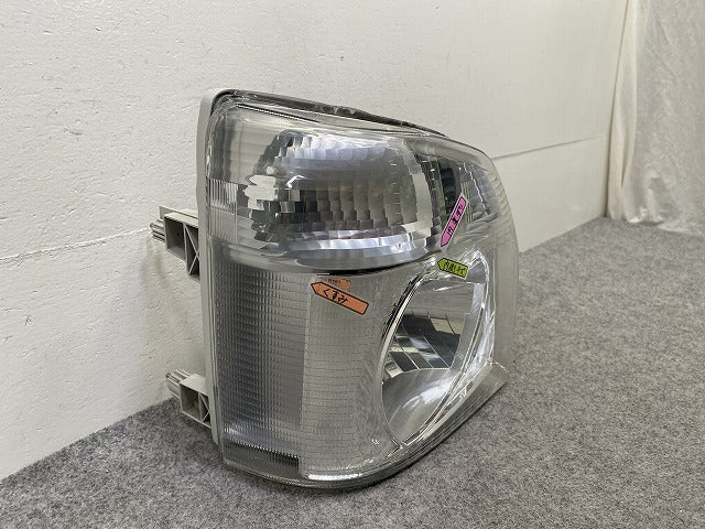 キャリイ トラック DA16T 純正 右 ヘッドライト/ランプ レベライザーハロゲン KOITO 100-59296 35120-82M01 スズキ(150165)