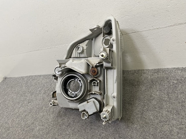 キャリイ トラック DA16T 純正 右 ヘッドライト/ランプ レベライザーハロゲン KOITO 100-59296 35120-82M01 スズキ(150165)