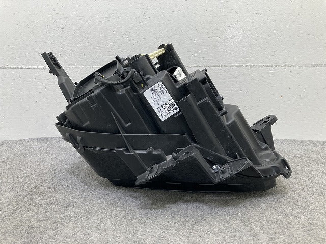 フロンクス WDB3S 純正 左 ヘッドライト/ランプ LED LH AL Automotive Lighting 35300M74TA1 スズキ(150166)