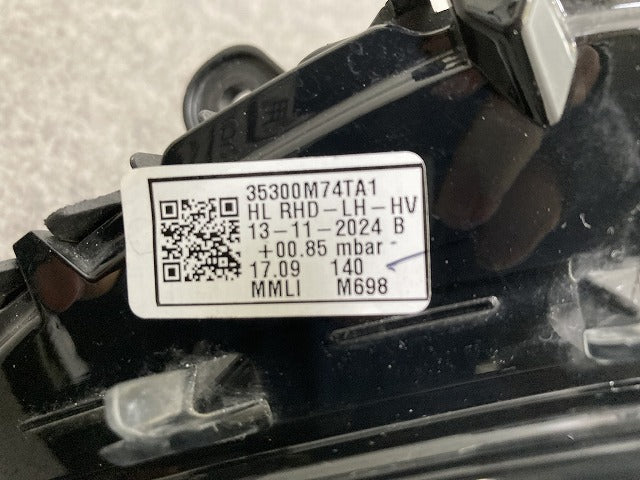 フロンクス WDB3S 純正 左 ヘッドライト/ランプ LED LH AL Automotive Lighting 35300M74TA1 スズキ(150166)