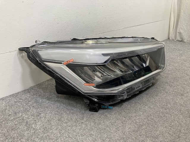 ライズ A200A/A210A/A201A/A202A 純正 後期 右 ヘッドライト/ランプ LED レベライザー 刻印AD1 RH ICHIKOH 1991 トヨタ(150167)