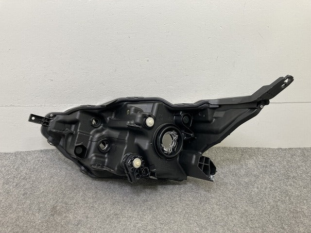 デイズ B43W/B46W 純正 右 ヘッドライト/ランプ ハロゲン レベライザー RH KOITO 100-23775 日産(150205)