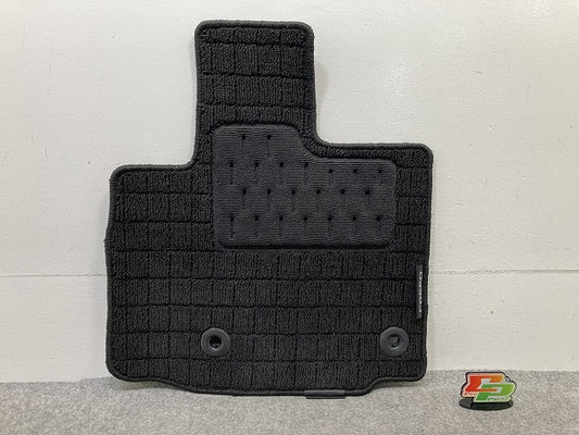 新車取り外し!フリード GT1/GT2/GT3/GT4/GT5/GT6/GT7/GT8 純正  フロアカーペットマット フロントシート 運転席 ホンダ(150232)