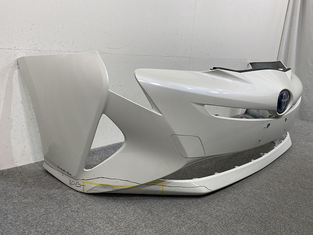 プリウス 50系/ZVW50/ZVW51/ZVW55 純正 前期 フロント バンパー 52119-47700 ホワイトパールクリスタルシャイン 070 トヨタ(150310)