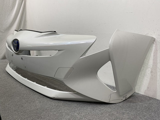 プリウス 50系/ZVW50/ZVW51/ZVW55 純正 前期 フロント バンパー 52119-47700 ホワイトパールクリスタルシャイン 070 トヨタ(150310)