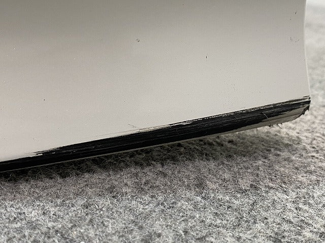 プリウス 50系/ZVW50/ZVW51/ZVW55 純正 前期 フロント バンパー 52119-47700 ホワイトパールクリスタルシャイン 070 トヨタ(150310)