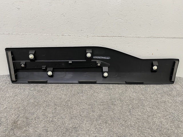 キックス/KICKS P15/RP15/SNP15 純正 右 リア サイドパネル ドア モール/プロテクター RH 82870 5RF0A/B 82870-5RY0B 素地 日産(150335)