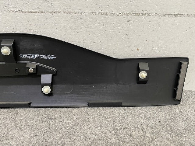 キックス/KICKS P15/RP15/SNP15 純正 右 リア サイドパネル ドア モール/プロテクター RH 82870 5RF0A/B 82870-5RY0B 素地 日産(150335)