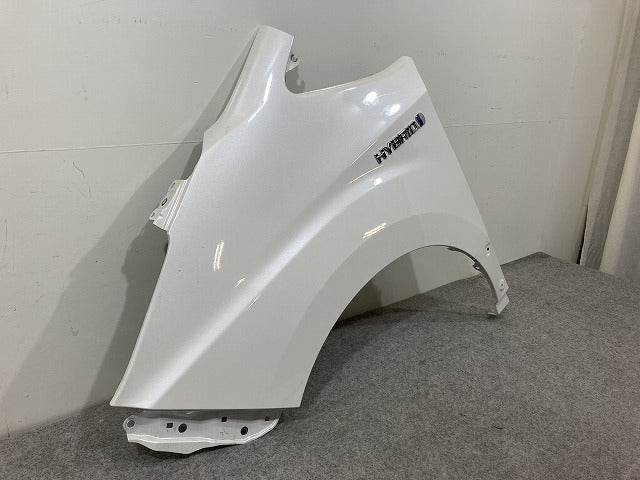 ノア NOAH 80系/ZRR80G/ZRR85G/ZRR80W/ZRR85W/ZWR80W/ZWR80G 純正 左 フロント フェンダー ホワイトパールクリスタルシャイン(150342)