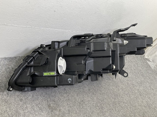 クラウン 220系/ARS220 ハイブリッド/AZSH20/AZSH21/GWS224 純正 右 ヘッドライト/ランプ LED 刻印B RH KOITO 30-450 トヨタ(150344)