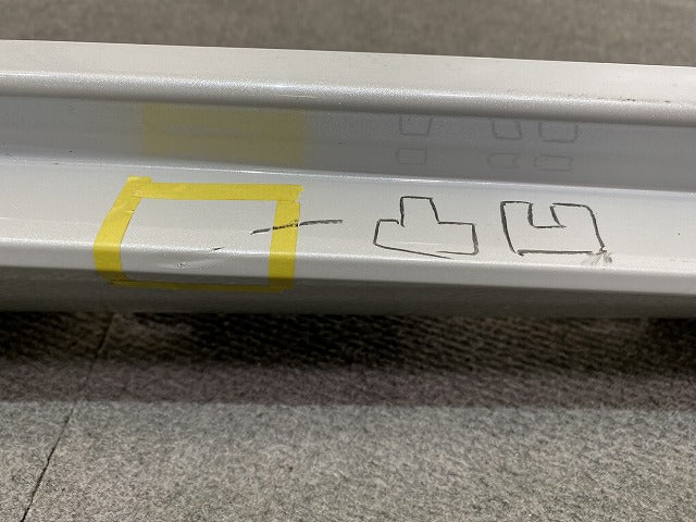 アクア/AQUA MXPK10/MXPK11/MXPK15/MXPK16 純正 右 サイドステップ/サイドスカート RH 75850-52080 プラチナホワイトパール 089(150351)