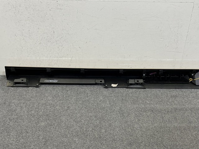 セレナ ハイウェイスター C28/NC28/GC28/FC28/FNC28/GFC28 純正 左 サイドステップ/サイドスカート LH 76851 7DF0A 利休 HAN 日産(150354)