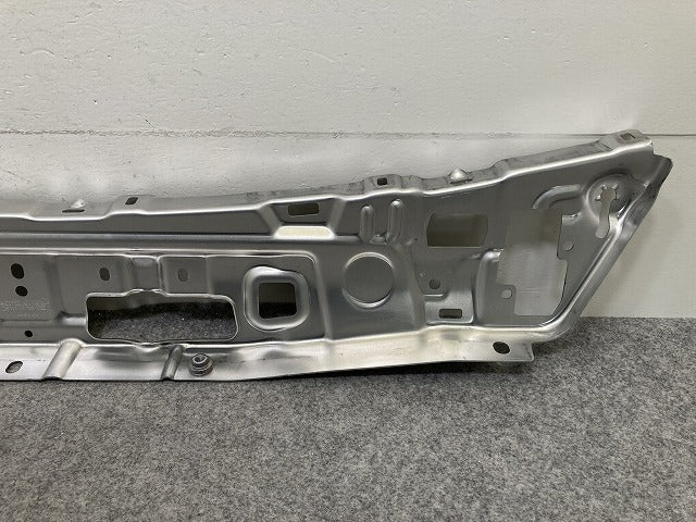 新品!Cクラス W206 純正 フロント ラジエーター コアサポート A2066201400 T257009 シルバー メルセデスベンツ(150356)