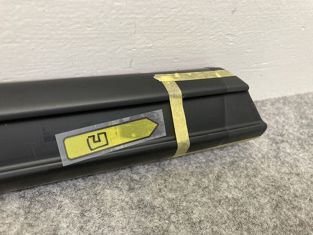 新車取り外し!Gクラス W463  純正 右 フロント フェンダー モール A4636900762 ブラック メルセデスベンツ(150363)