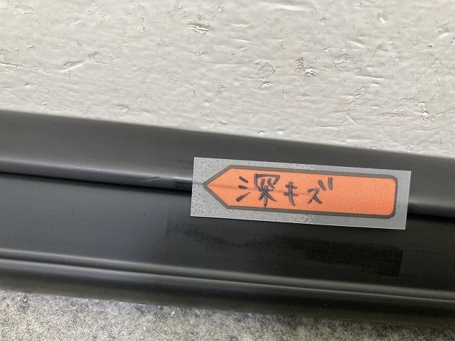 新車取り外し!Gクラス W463  純正 右 フロント フェンダー モール A4636900762 ブラック メルセデスベンツ(150363)