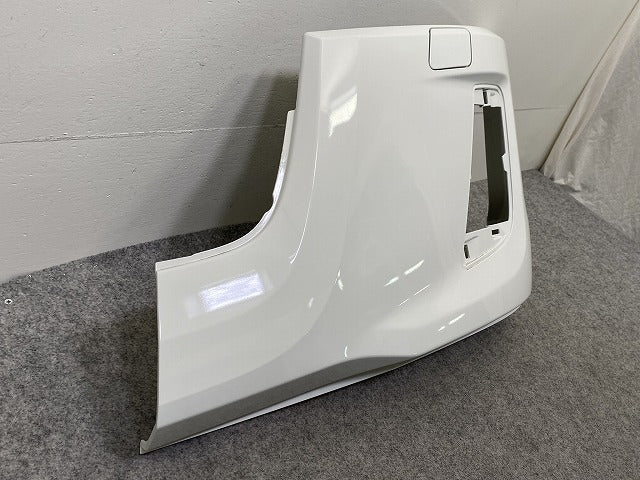 新車取り外し!エルフ/フォワード 純正 フロント バンパー 4/5X CRG/5X CRG/BH/4/5X CRG  1-86722179-0 ホワイト ソリッド いすゞ(150380)