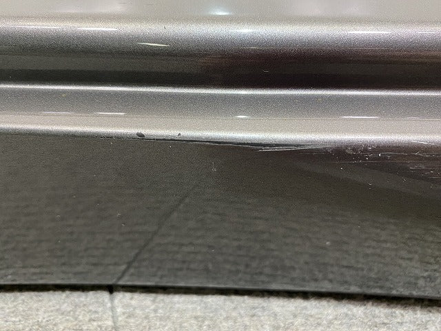 セレナ ハイウェイスター C28/NC28/GC28/FC28/FNC28/GFC28 純正 右 サイドステップ/サイドスカート 76850 7DF0A ダークグレー KAD(150387)