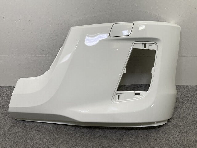 新車取り外し!エルフ/フォワード 純正 フロント バンパー 4/5X CRG/5X CRG/BH/4/5X CRG  1-86722179-0 ホワイト ソリッド いすゞ(150395)