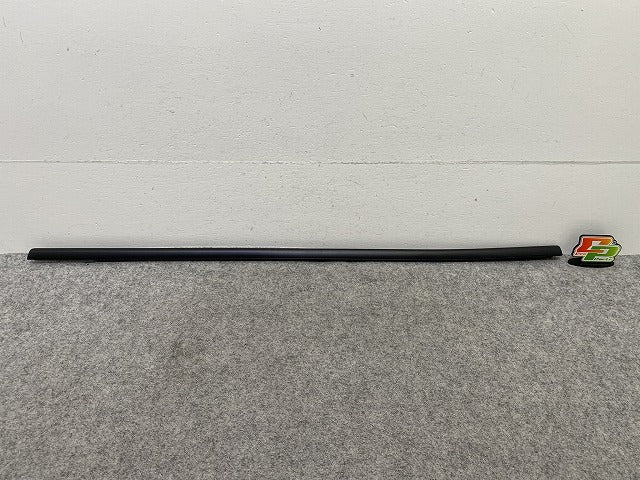 新品!X1 F48 純正 左 リア ドア ベルトモール アウター 51357349661 ブラック BMW(150398)