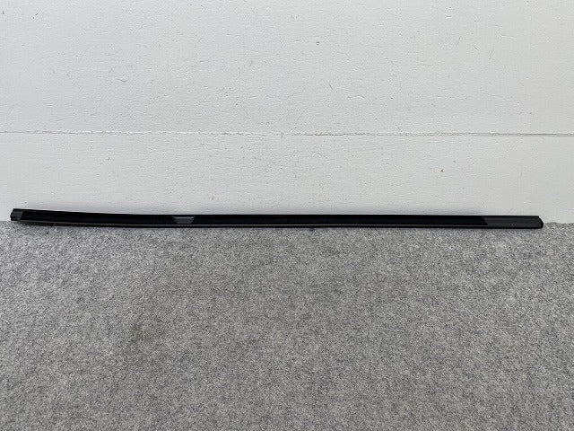 新品!X1 F48 純正 左 リア ドア ベルトモール アウター 51357349661 ブラック BMW(150398)