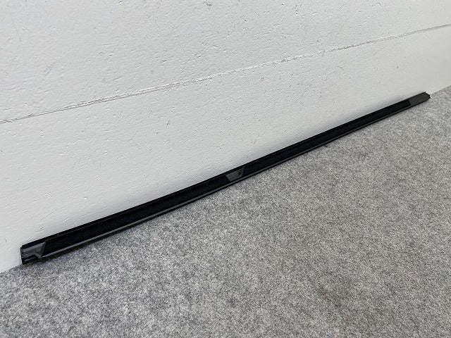 新品!X1 F48 純正 左 リア ドア ベルトモール アウター 51357349661 ブラック BMW(150398)