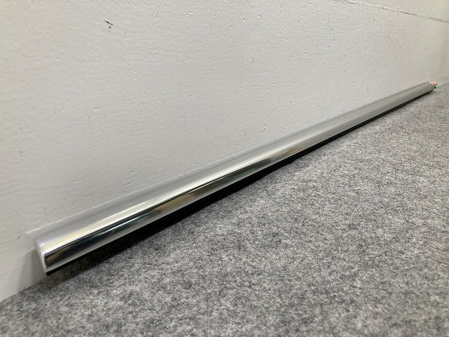 新品!5シリーズ F10 純正 左 フロント ドア ベルトモール 51337182275 BMW(150407)