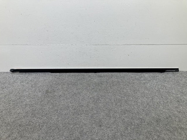 新品!5シリーズ F10 純正 左 フロント ドア ベルトモール 51337182275 BMW(150407)