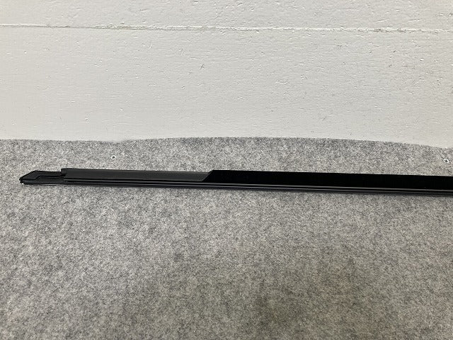新品! 純正 フロント ドア ベルトモールアウター右側 51337182276 メッキ BMW(150409)