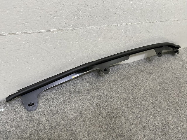 新品!Bクラス W247 純正 左 ドア ベルトモール アウター カバーストリップ A 247 730 07 02 A2477300702 素地 メルセデスベンツ(150412)