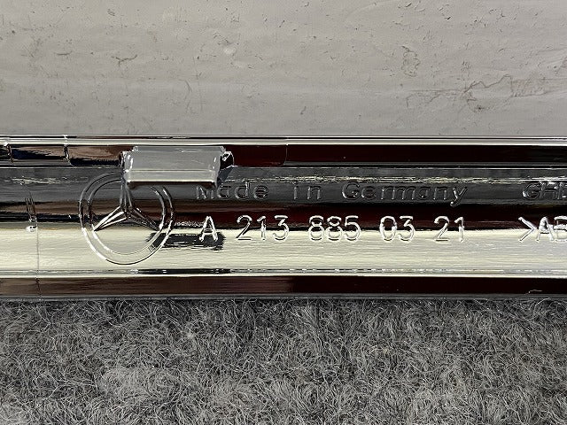 新品!Eクラス W213 純正 リア バンパーメッキモール/ガーニッシュ A213 885 03 21 A2138850321 メッキ メルセデスベンツ(150416)