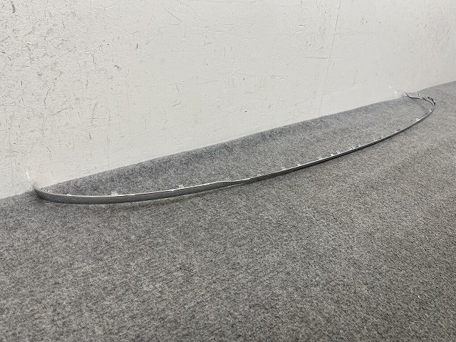 新品!Eクラス W213 純正 リア バンパーメッキモール/ガーニッシュ A213 885 03 21 A2138850321 メッキ メルセデスベンツ(150419)