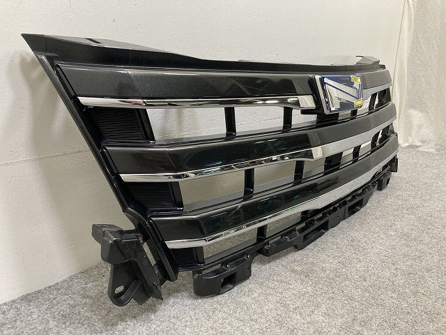 ノア NOAH 80系/ZRR80G/ZRR85G/ZRR80W/ZRR85W/ZWR80W/ZWR80G 純正 前期 フロント グリル/ラジエーターグリル 53101-28390/28570(150443)