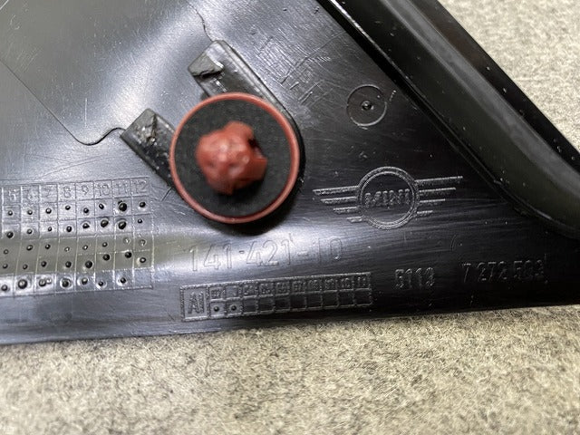 新品!ミニ 3ドア(R56) 純正 サイド Aピラーパネル/Aピラーカバー 141.421-10 51137272583 ブラック ソリッド MINI(150446)